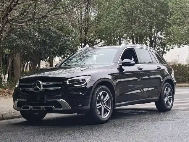 MERCEDES-BENZ GLC
