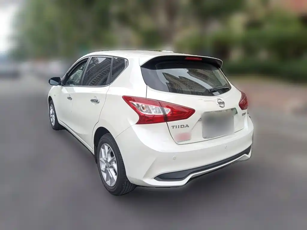 Nissan Tiida — миниатюра 25