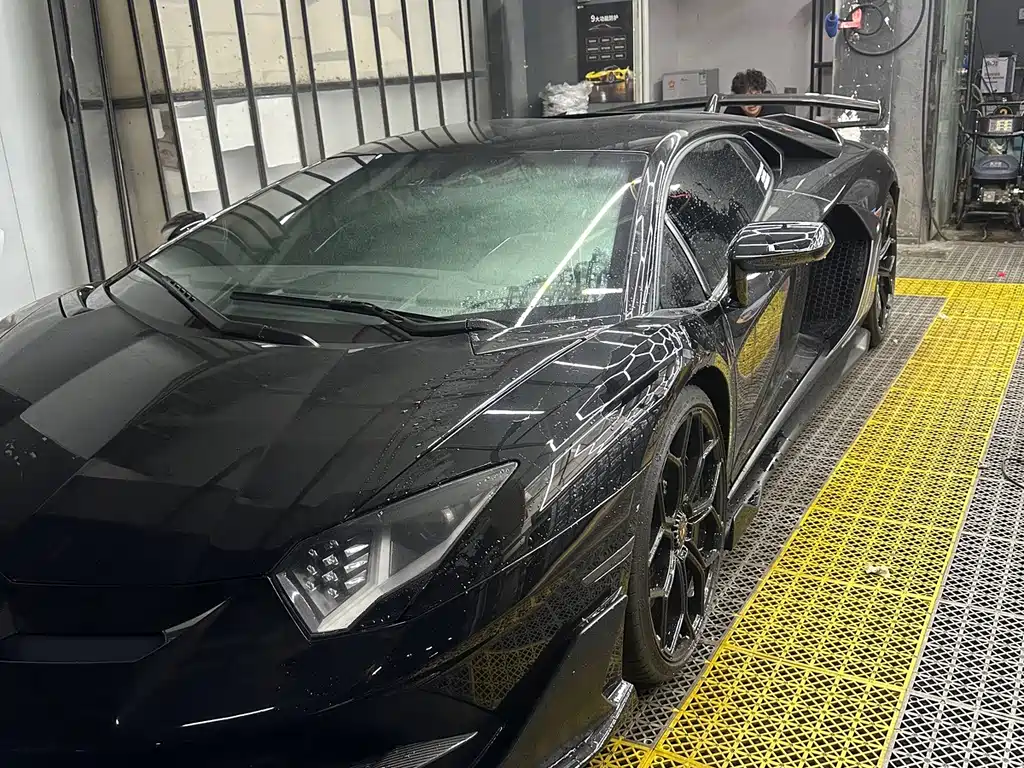 Lamborghini Aventador — миниатюра 2