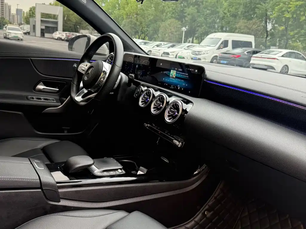 Mercedes-Benz A-Class — миниатюра 9