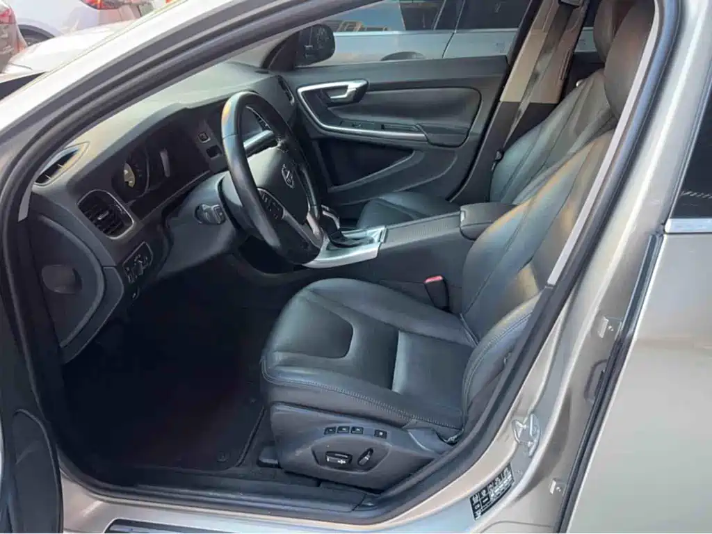 Volvo V60 — миниатюра 3