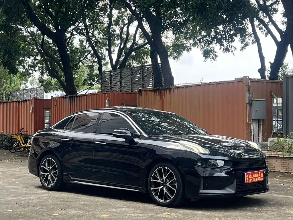 Lynk & Co 03 — миниатюра 3
