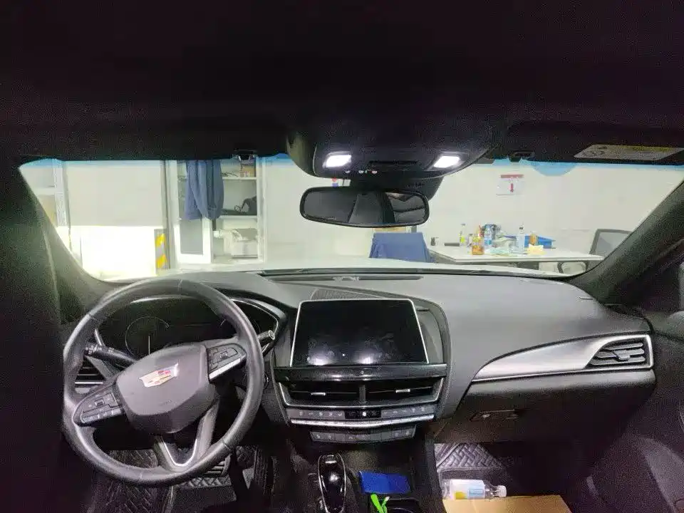 Cadillac CT5 — миниатюра 2