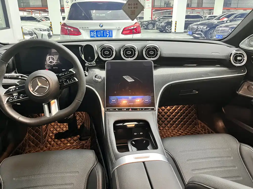 Mercedes-Benz C-Class — миниатюра 12