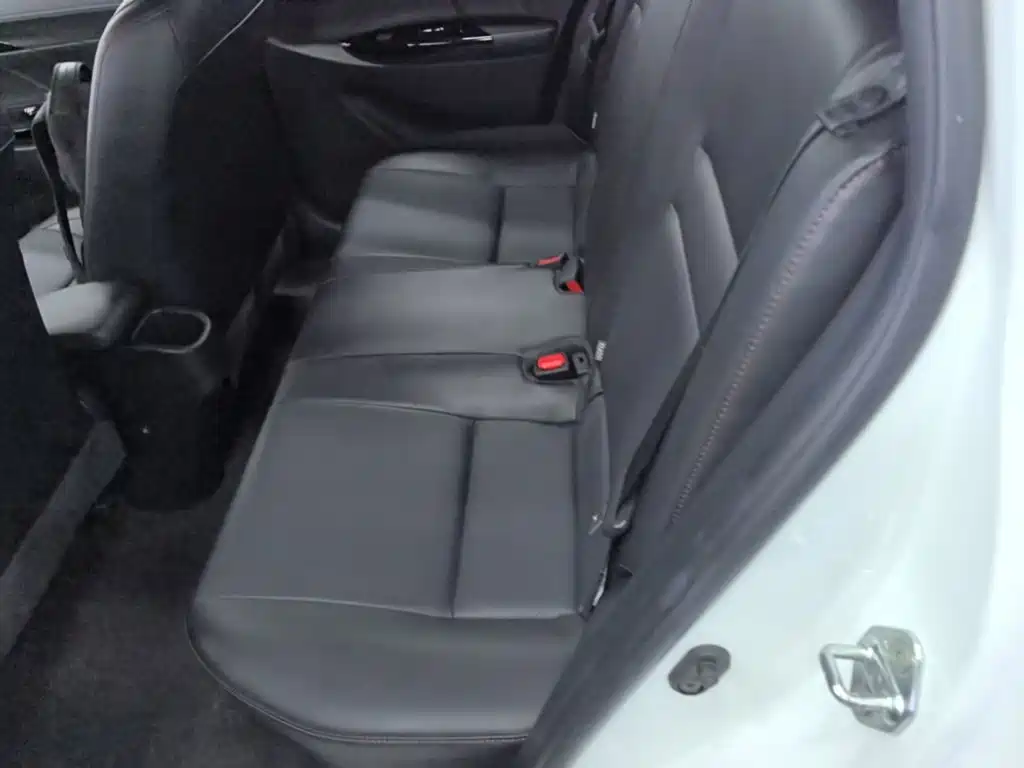 Toyota Yaris L — миниатюра 17