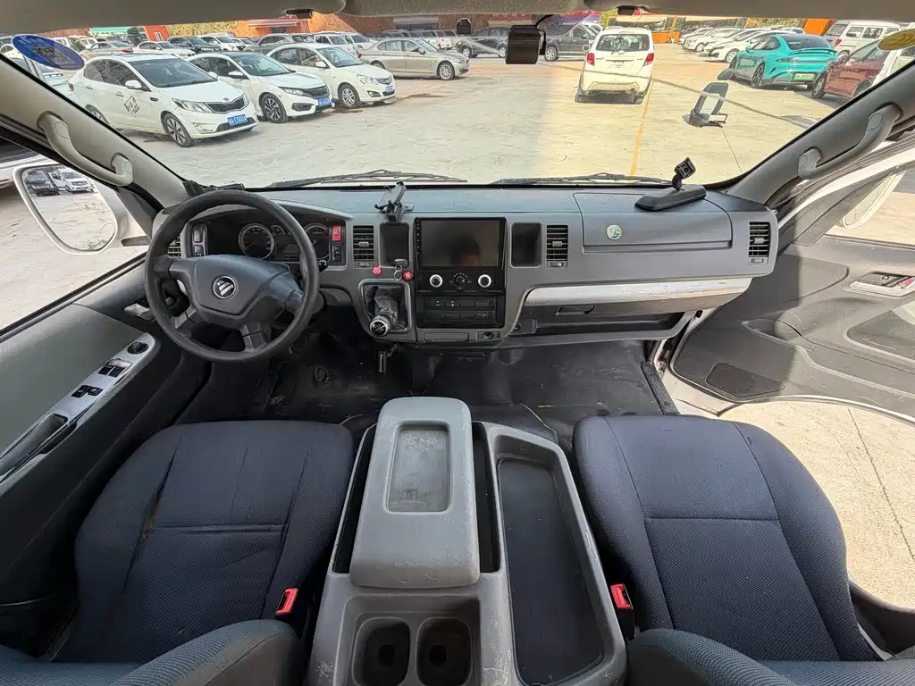 Foton G9 2020 2.8T 9 мест 4J28TC3