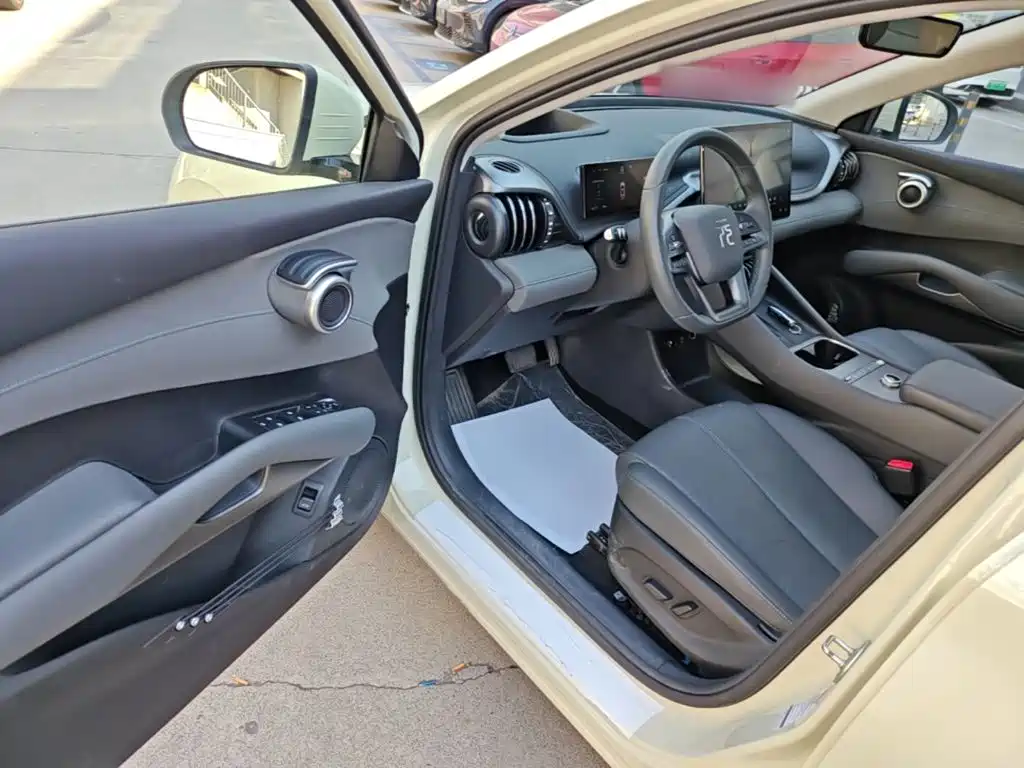 BYD Yuan Plus — миниатюра 16
