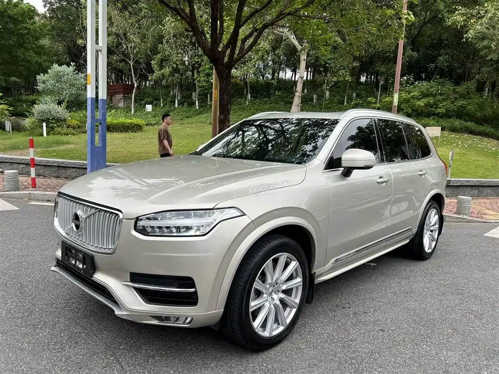 Купить Volvo XC90