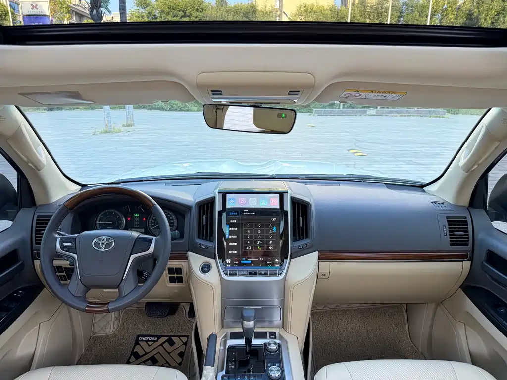 Toyota Land Cruiser — миниатюра 12