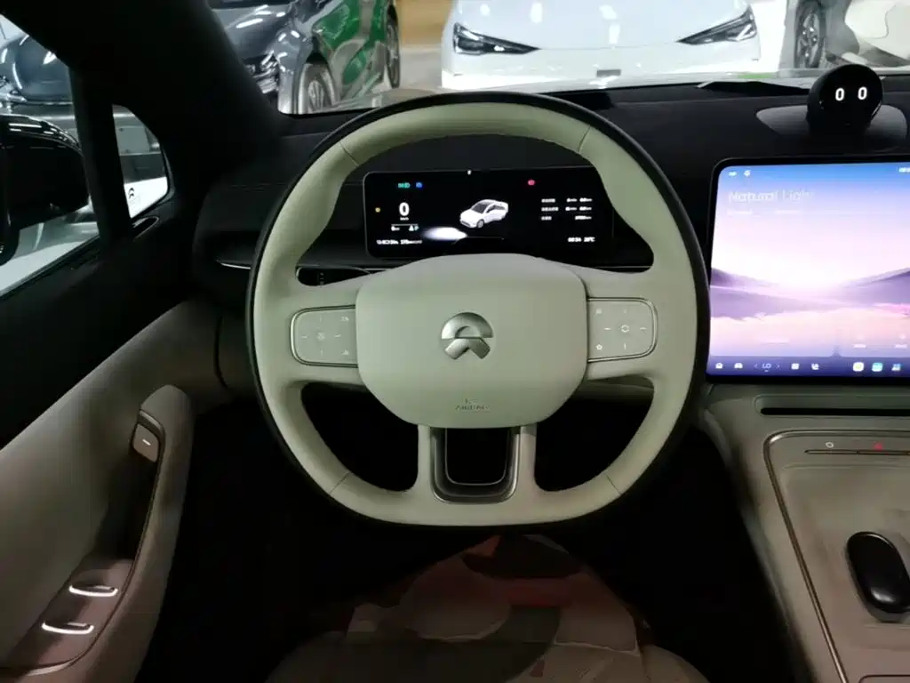 NIO EC6 — миниатюра 11