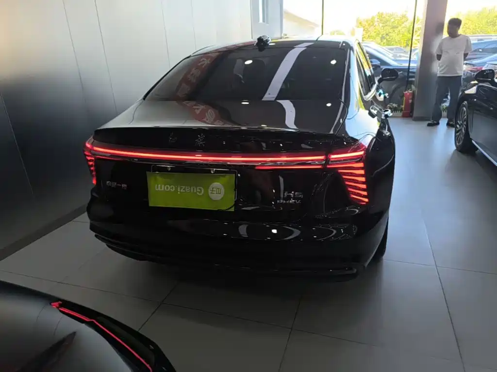 Hongqi Hongqi H5 PHEV — миниатюра 6