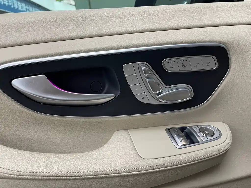 Mercedes-Benz V-Class V 2024 V 300 L Luxury