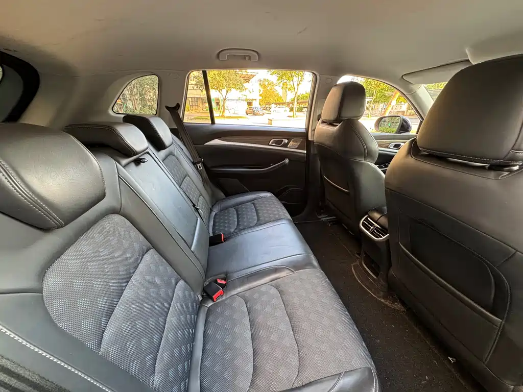 Skyworth EV6 — миниатюра 9