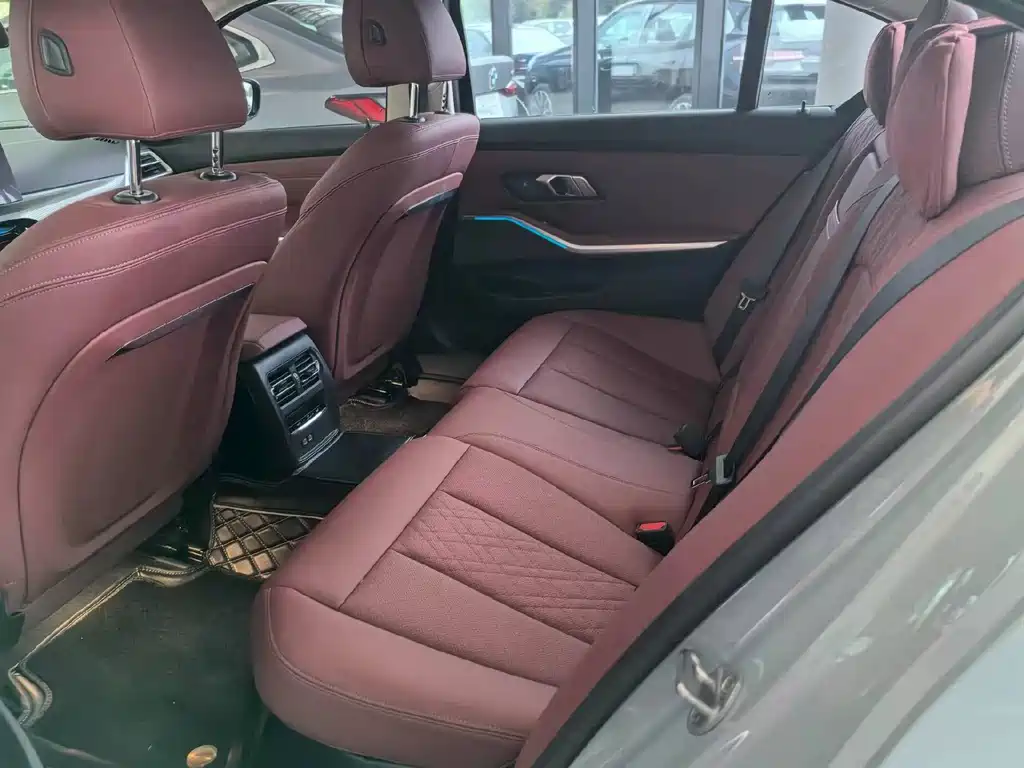 BMW 3 Series — миниатюра 7
