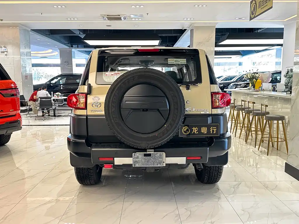 Toyota FJ Cruiser FJ 2023 4.0L AT