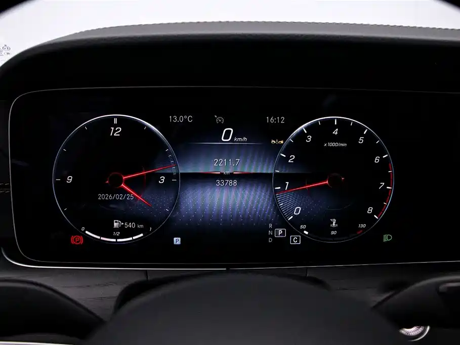 MERCEDES-BENZ E CLASS