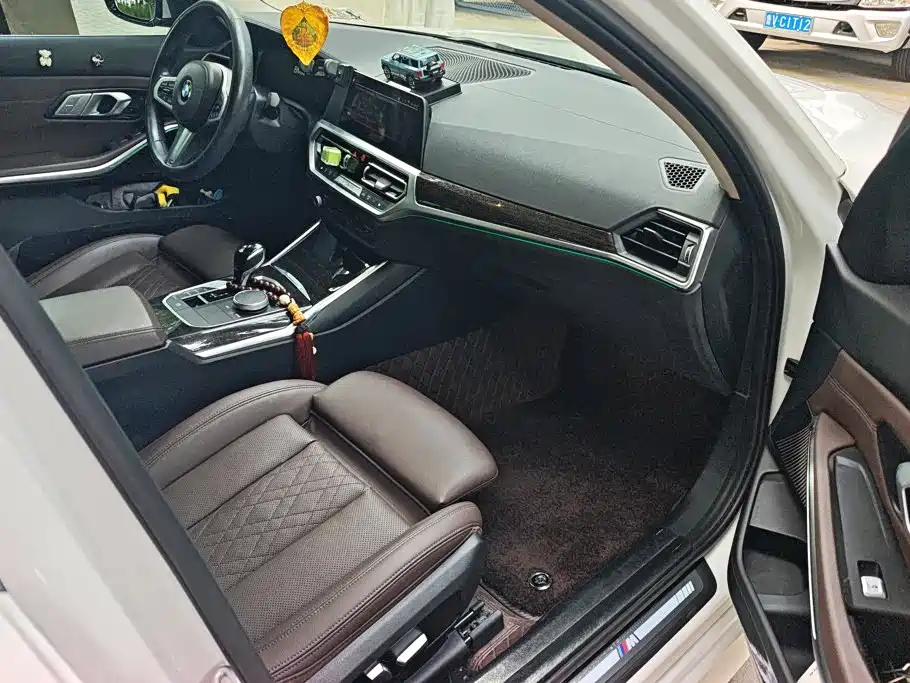 BMW 3 Series — миниатюра 8