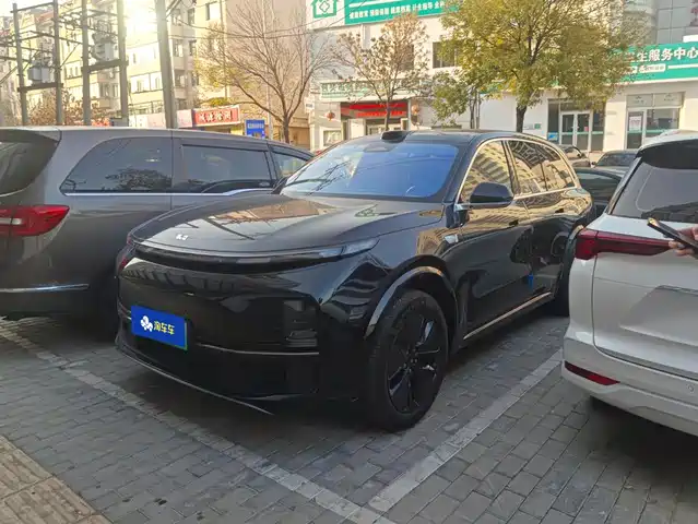 Li Auto L8