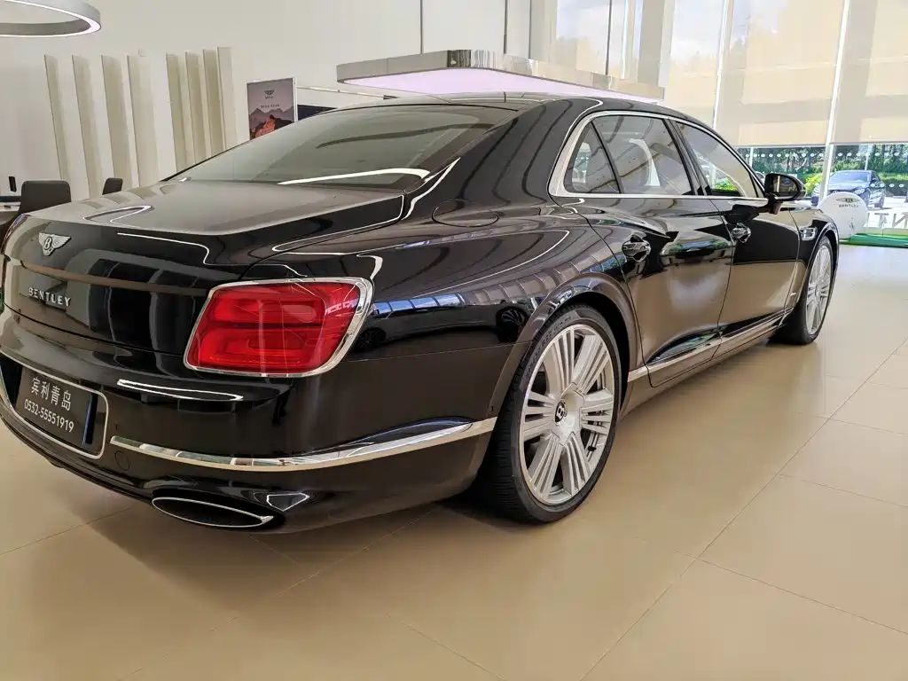 Bentley Flying Spur — миниатюра 3