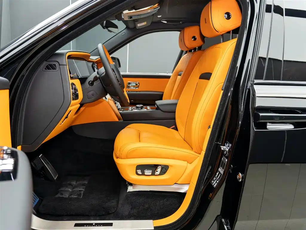 ROLLS-ROYCE CULLINAN