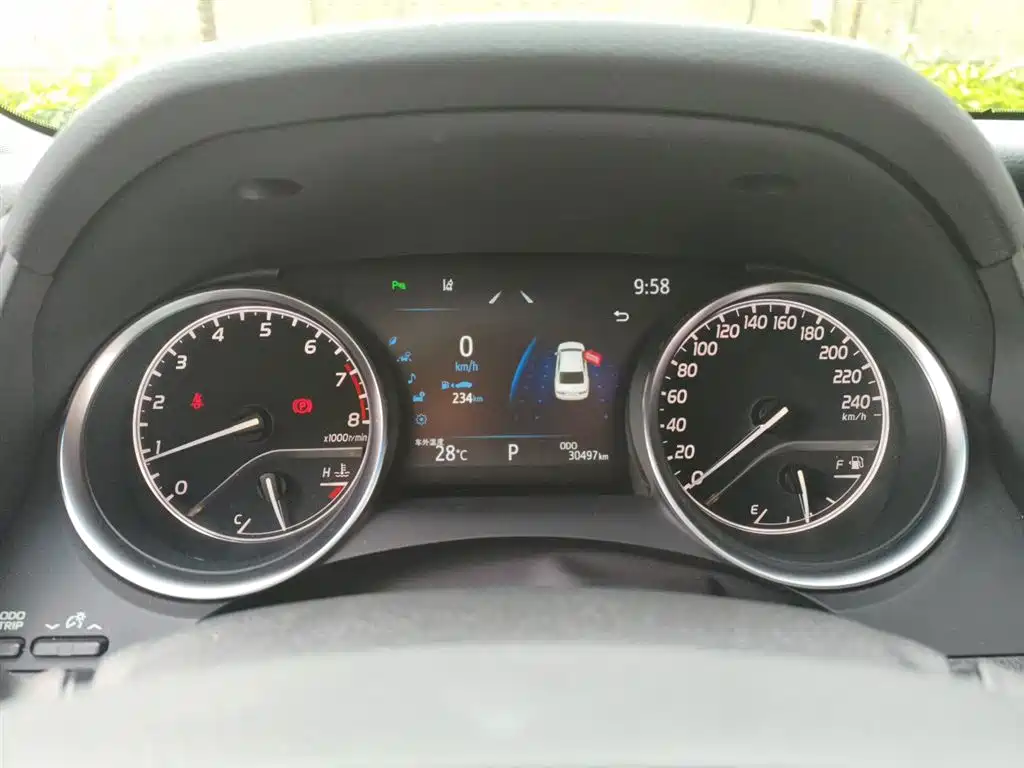 Toyota Camry 2023 2.0G Luxury