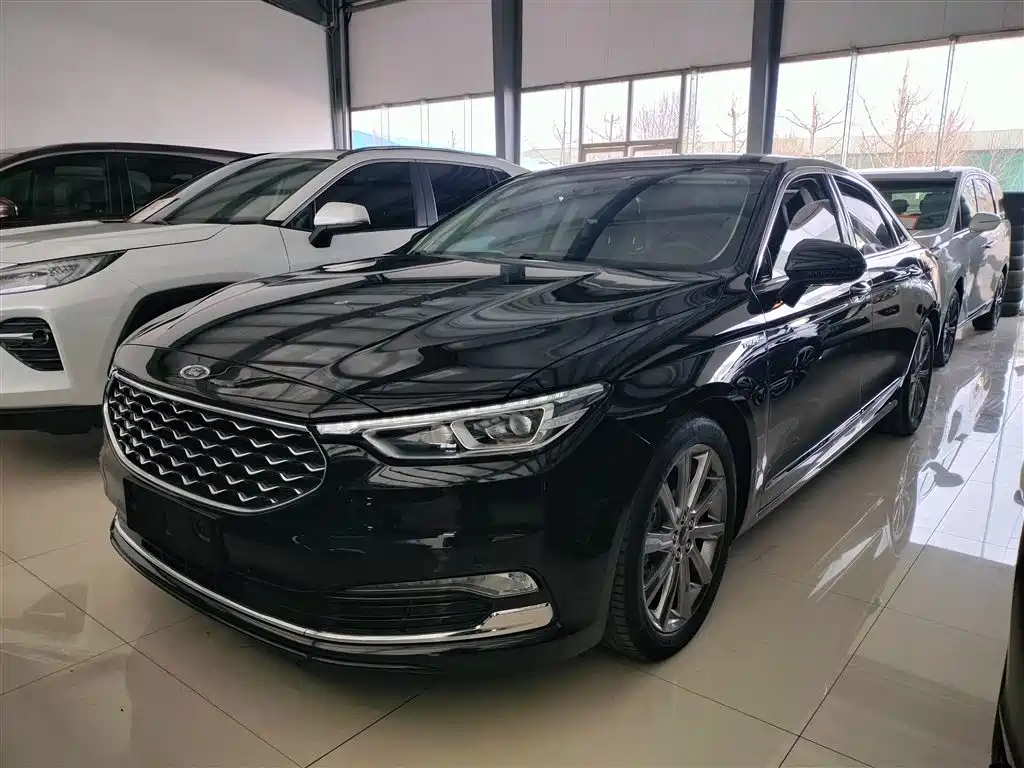 Ford Taurus 2021