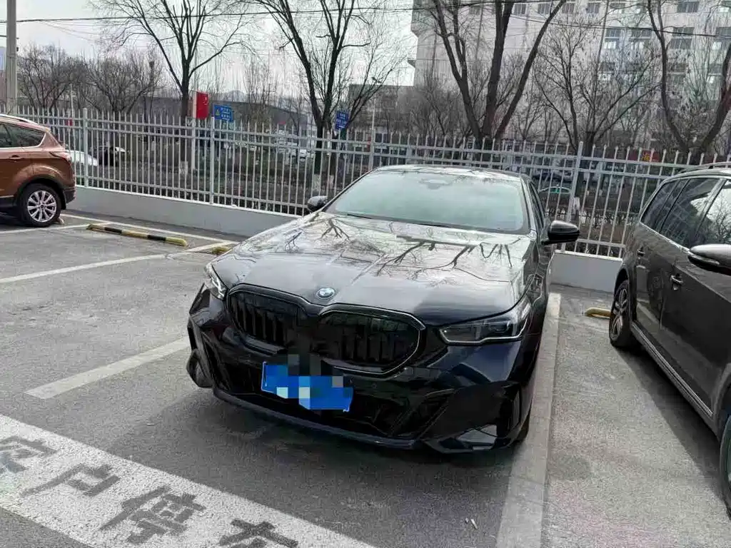 BMW 5 Series 2024
