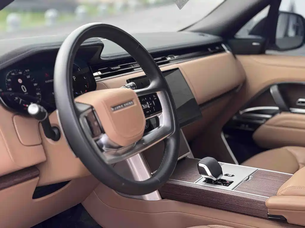 Land Rover Range Rover — миниатюра 5