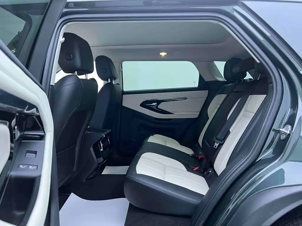 Land Rover Evoque — миниатюра 16