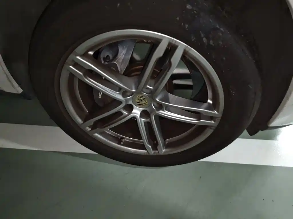 Porsche Macan — миниатюра 8