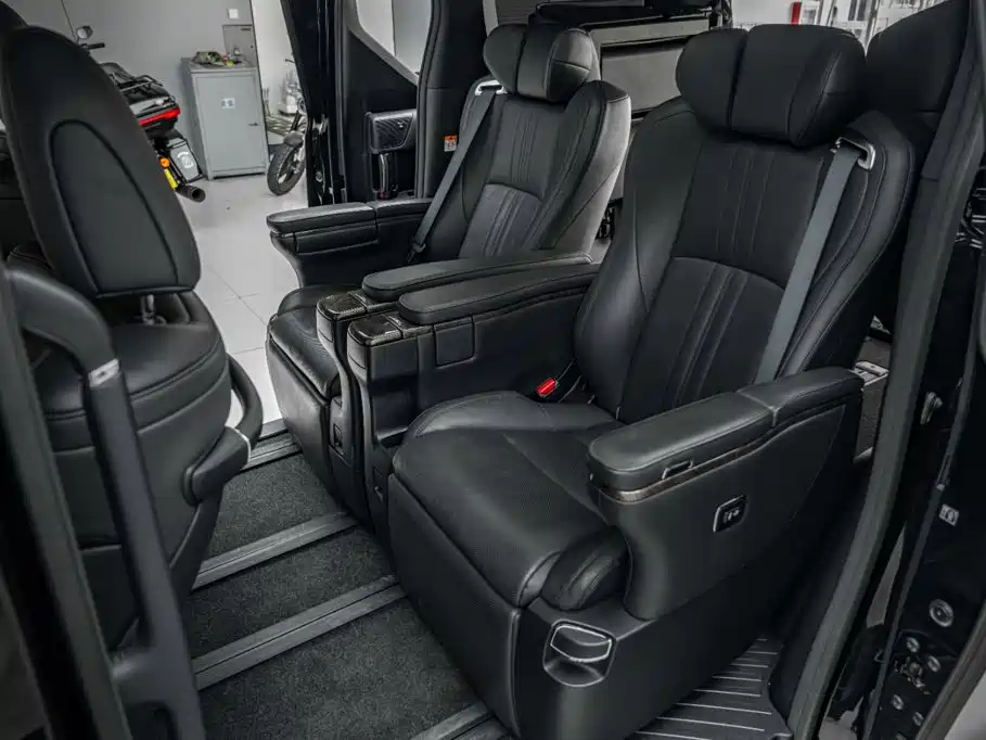 Toyota Vellfire — миниатюра 28