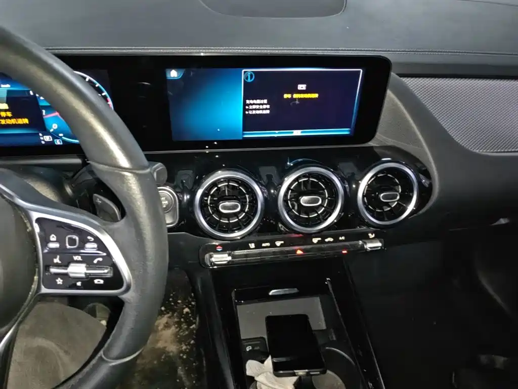 Mercedes-Benz GLA — миниатюра 18