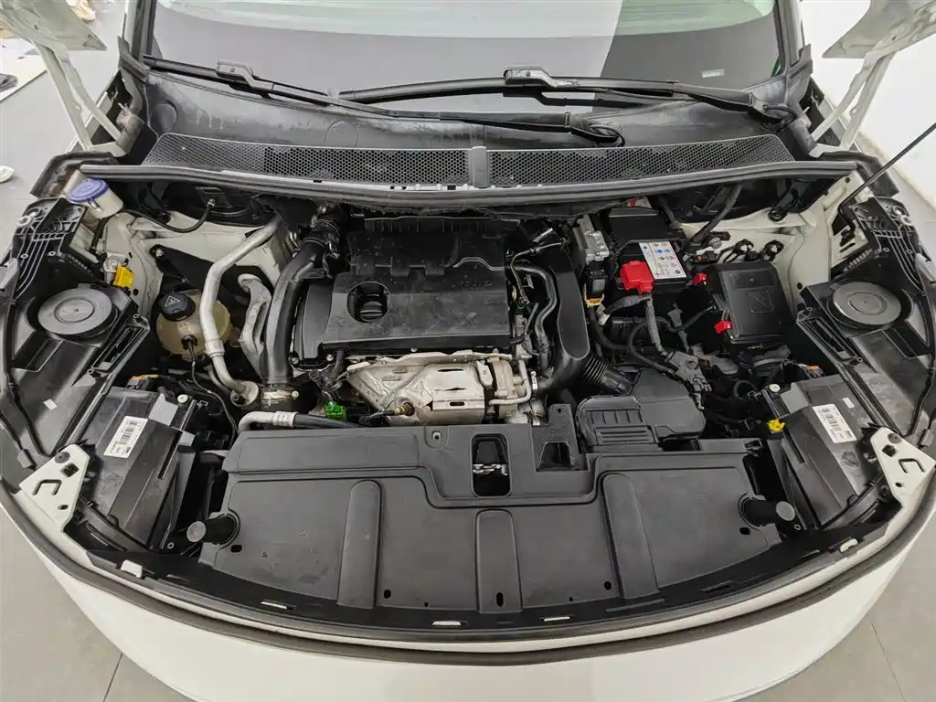 Peugeot 5008 2017 380THP 7 мест Elite