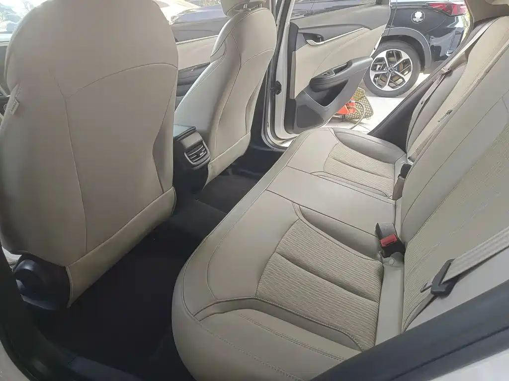 Buick Excelle — миниатюра 7