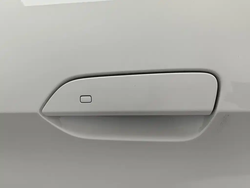 BYD Dolphin — миниатюра 18