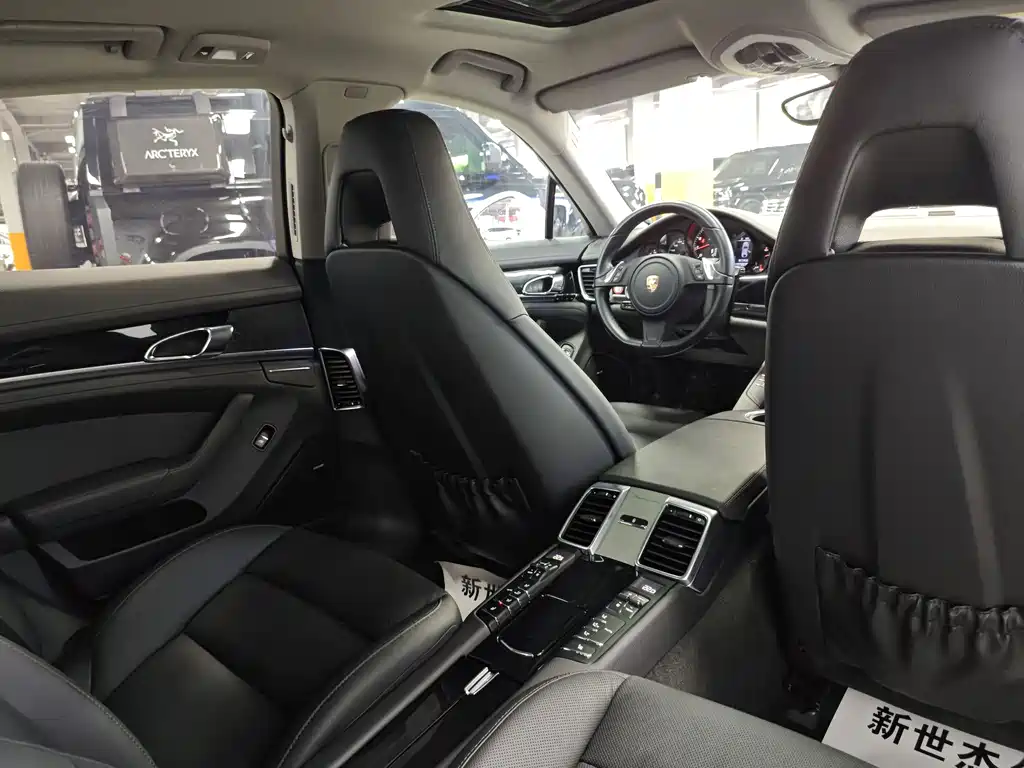 Porsche Panamera — миниатюра 11