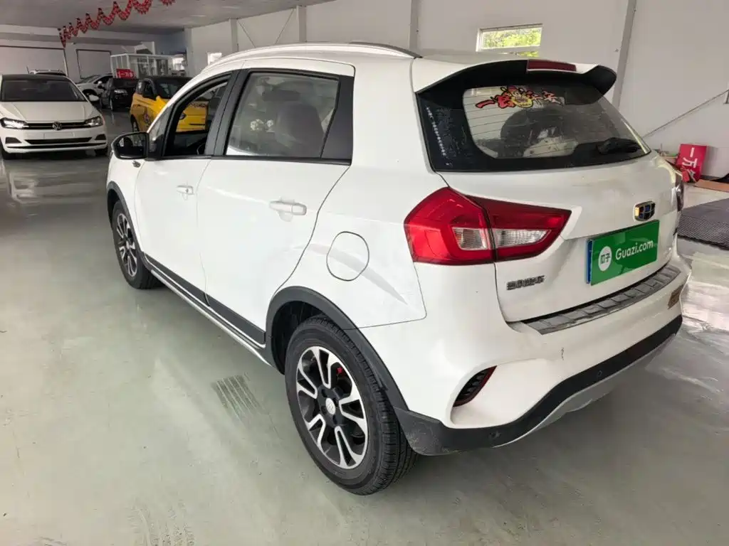Geely Vision X3 — миниатюра 5