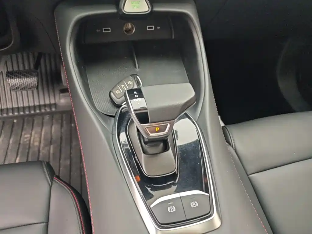 MG MG5 — миниатюра 14