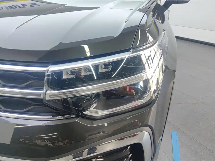 Volkswagen Tharu 2023 300TSI