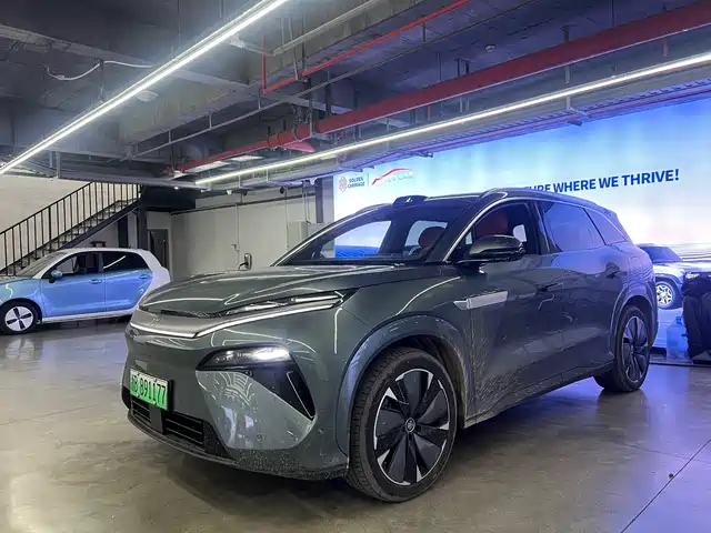 BYD TANG L 2025