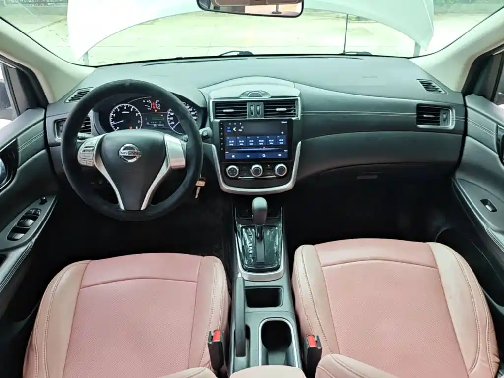 Nissan Tiida — миниатюра 10