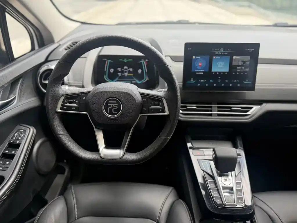 BYD Yuan EV — миниатюра 8