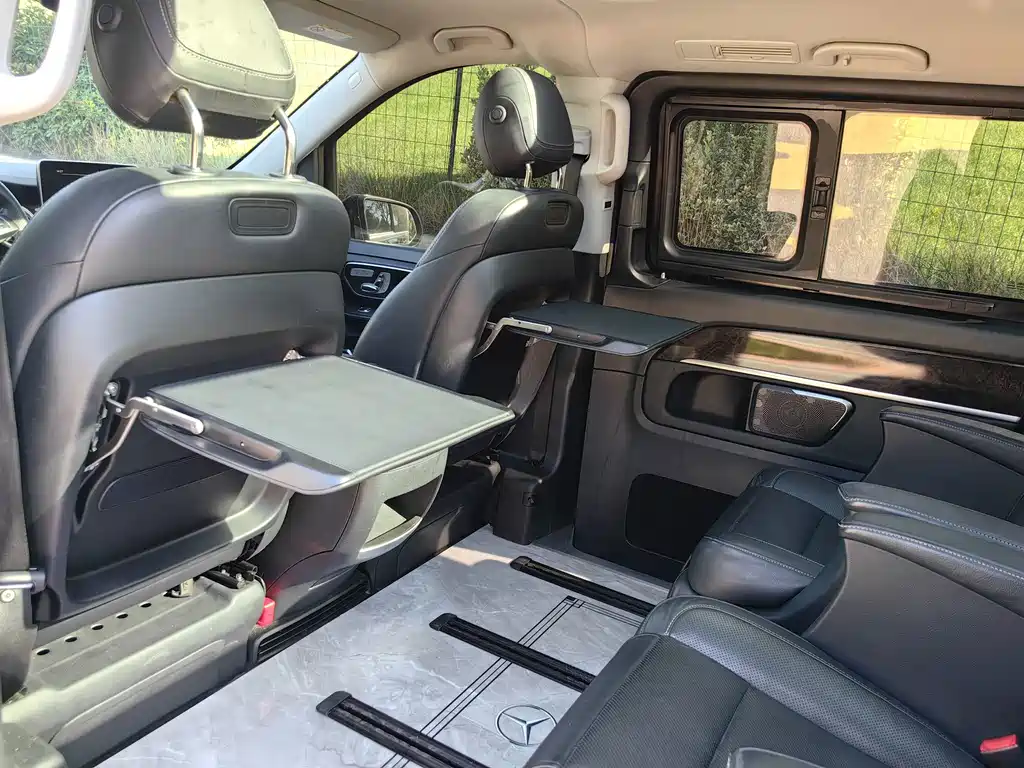 Mercedes-Benz V-Class — миниатюра 14