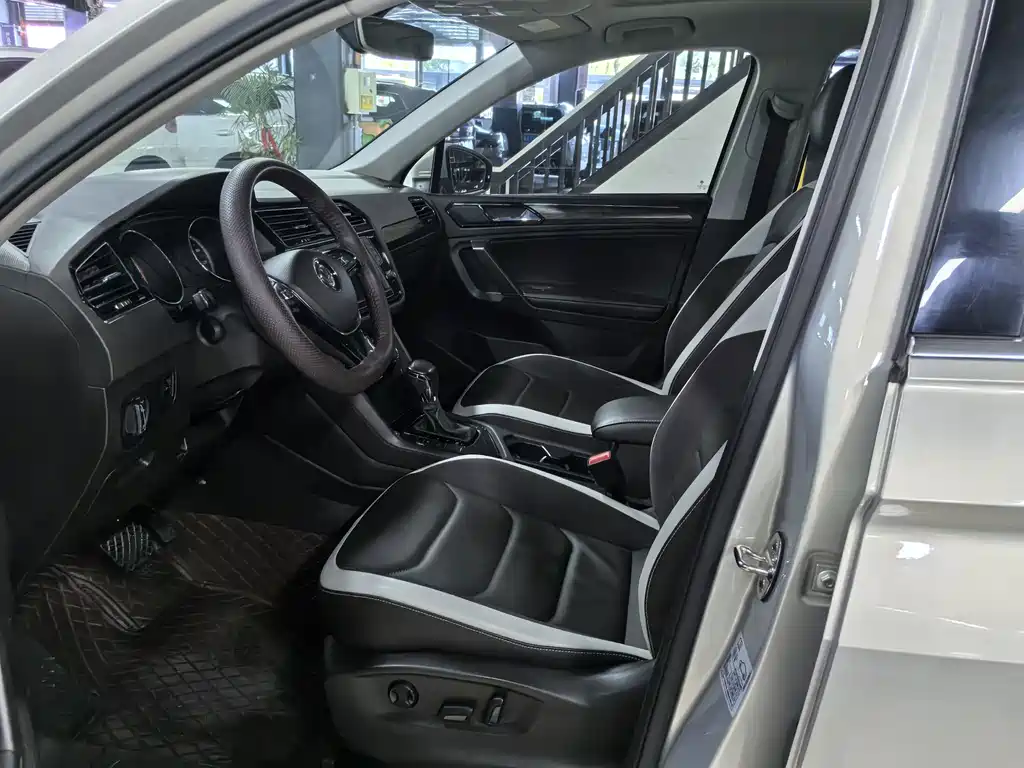 Volkswagen Tiguan L — миниатюра 7