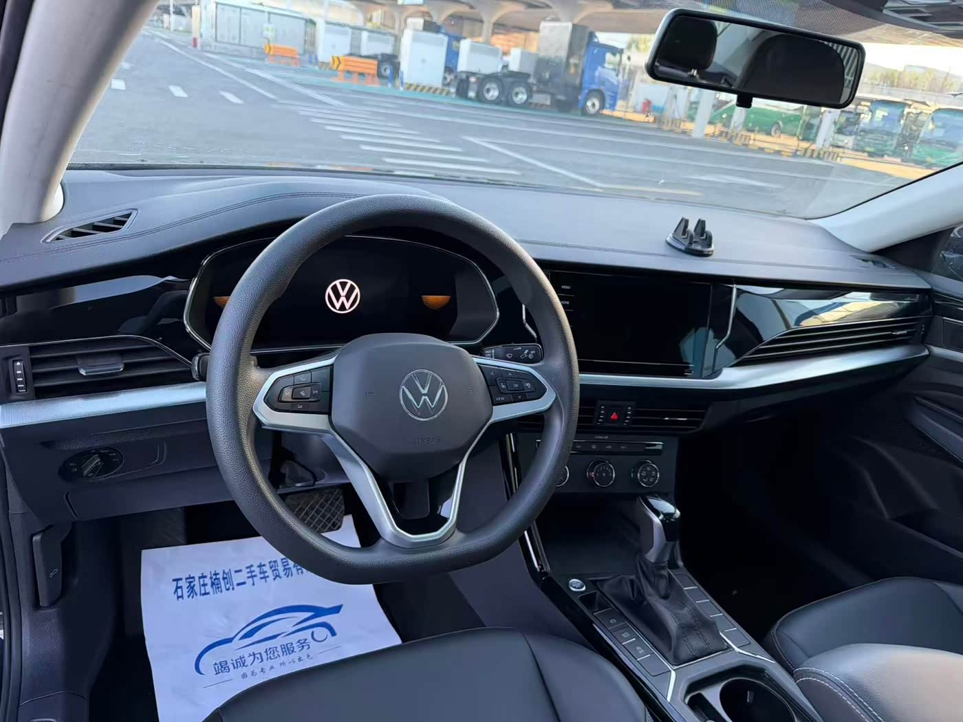 Volkswagen Passat 1.4 л 2025 г. Чёрный, пробег 40000 км