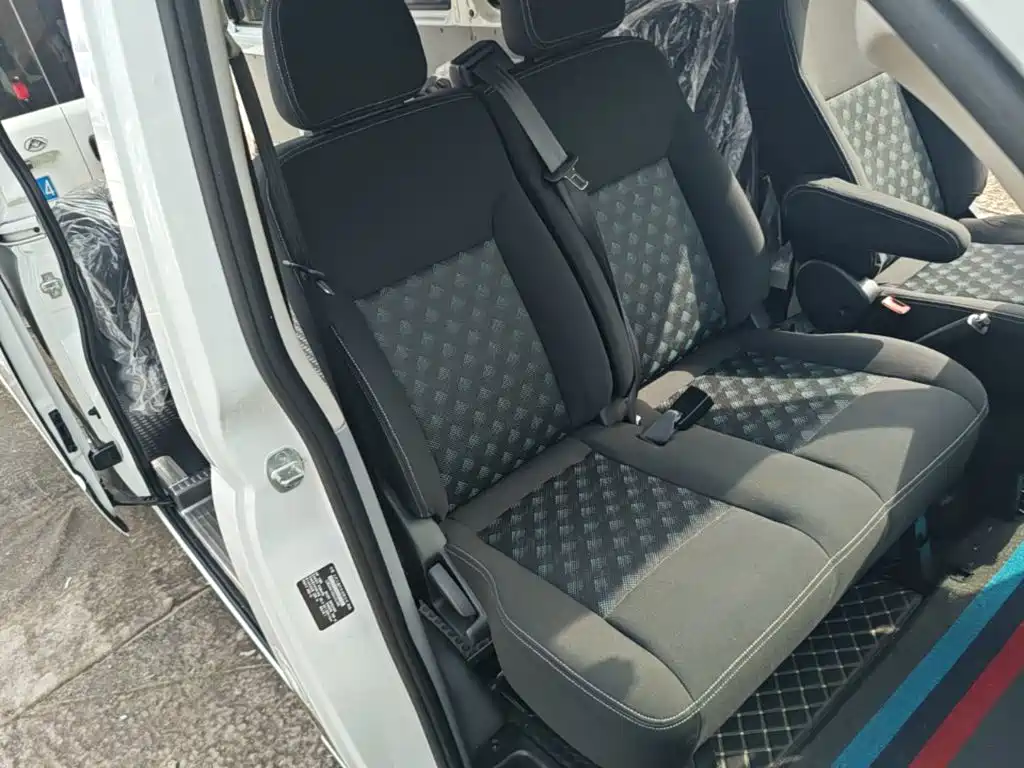 MAXUS V80 — миниатюра 25