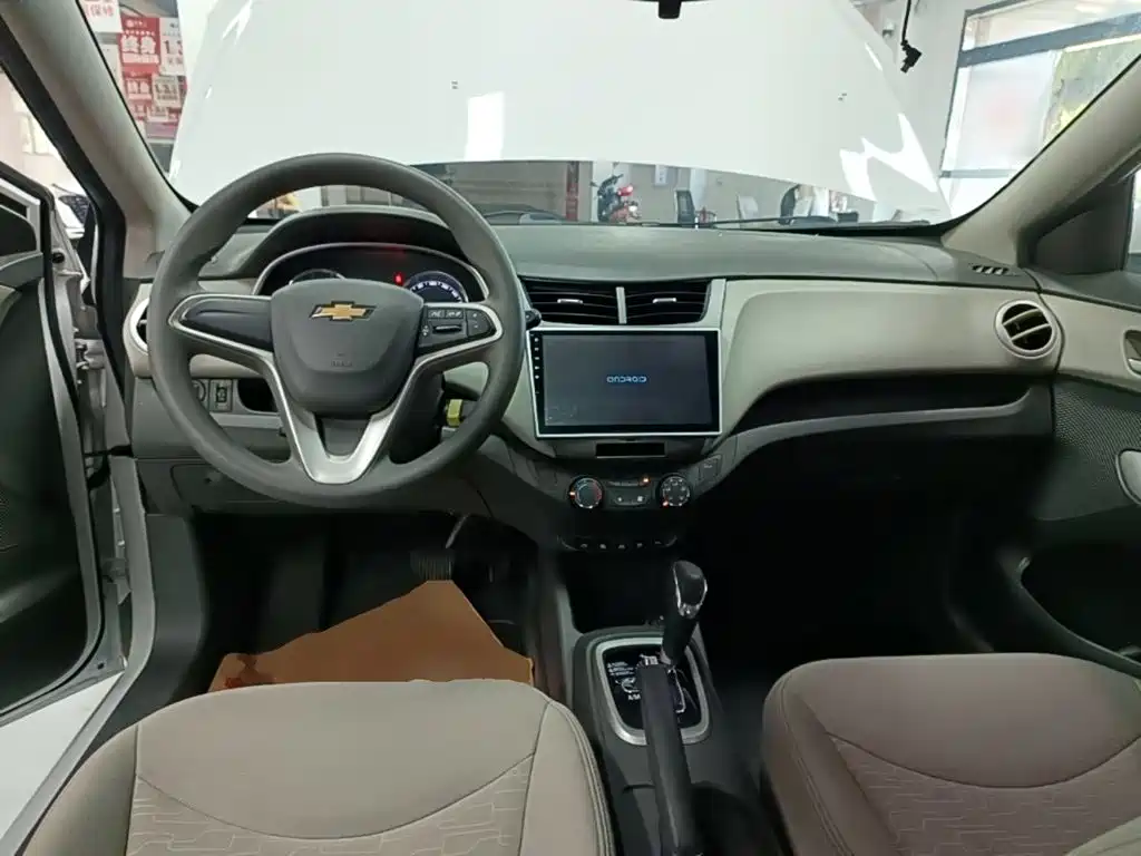 Chevrolet Sail — миниатюра 10