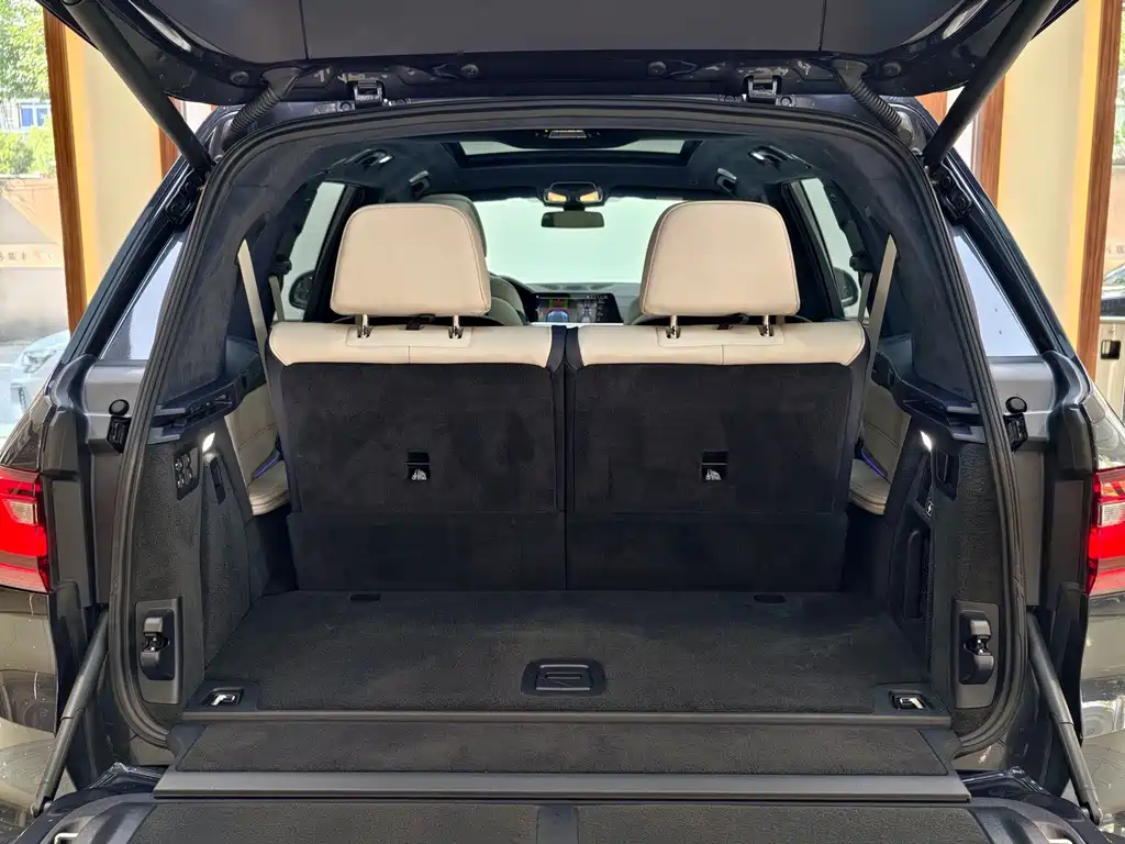 BMW X7 — миниатюра 18