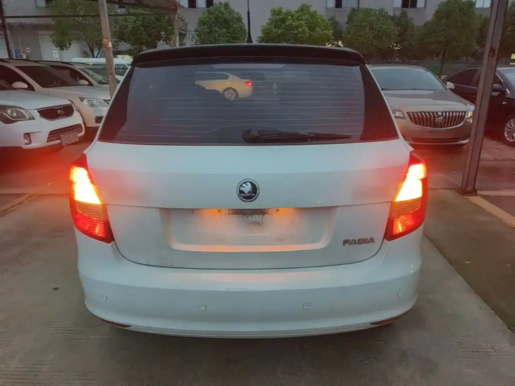 Skoda Fabia — миниатюра 6