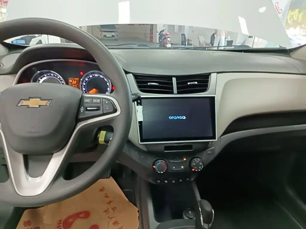 Chevrolet Sail — миниатюра 13